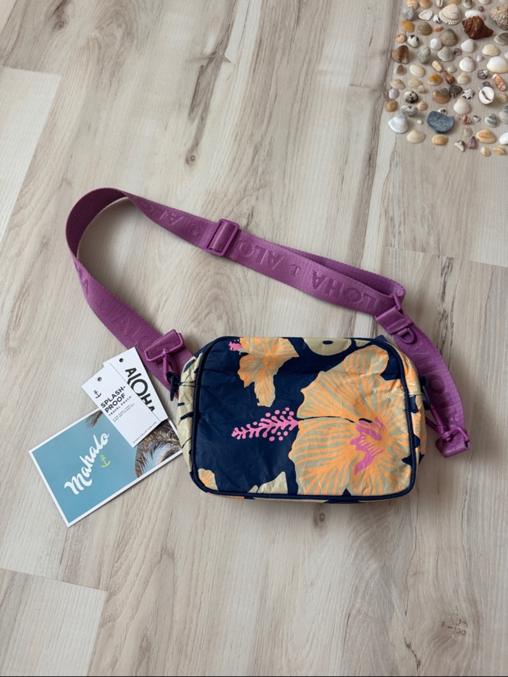 ALOHA collection Le tour hibiscus special edition strap